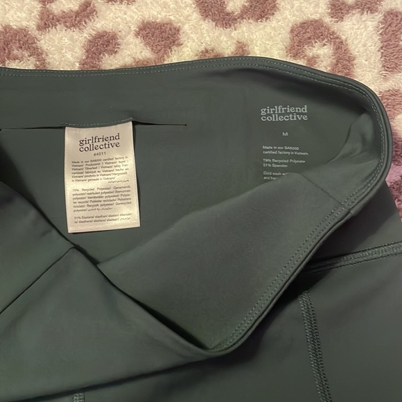 Girlfriend Collective Biker Shorts - Picture 3 of 5